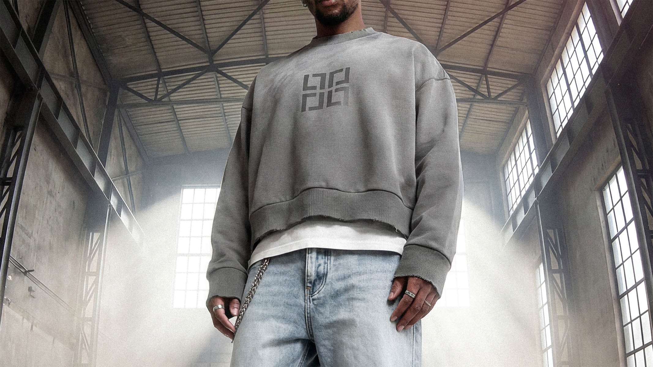 Cropped LIMITED. Infinity Sweatshirt - Storm Fade